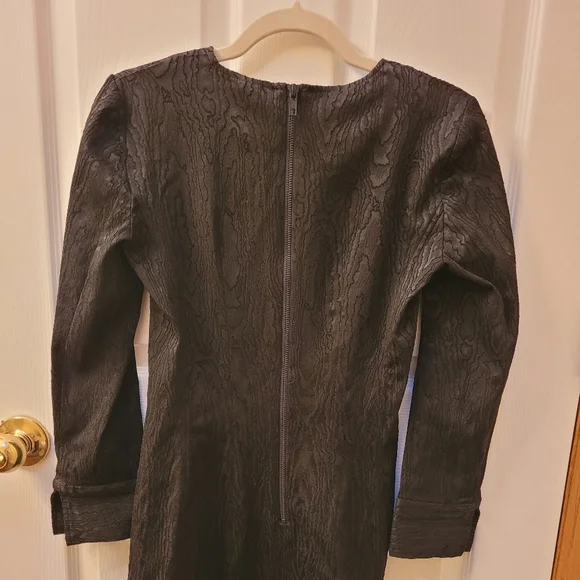 Dress - Picture 3 of 4